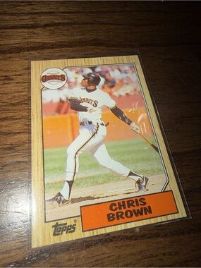 •Topps• 1987 Chris Brown Baseball Card